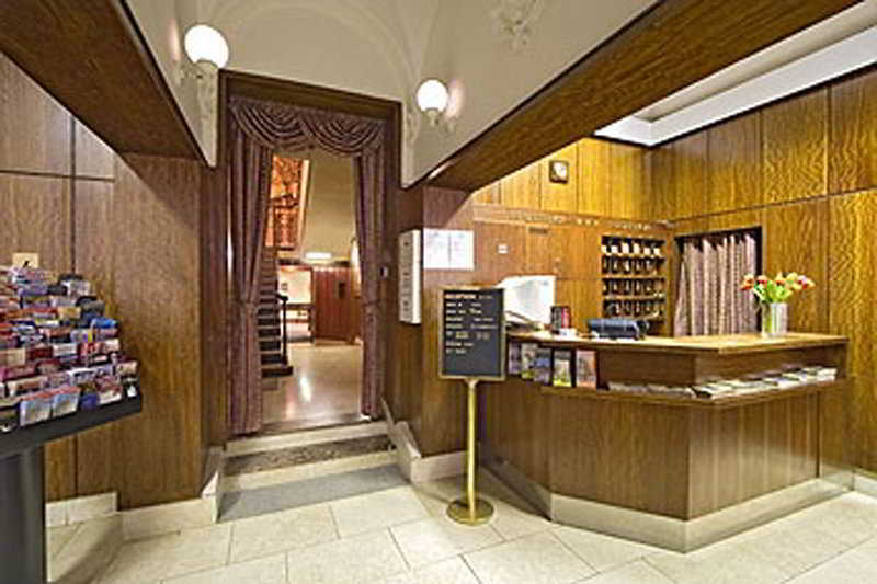 Hotel Sofia Прага Интериор снимка