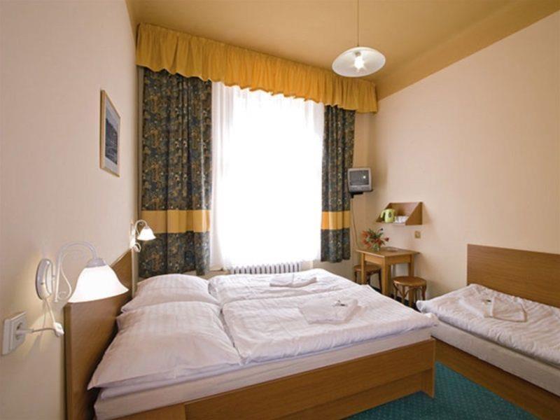 Hotel Sofia Прага Стая снимка